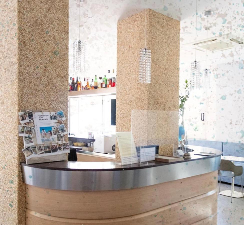 Hotel Muccioli Misano Adriatico Εξωτερικό φωτογραφία