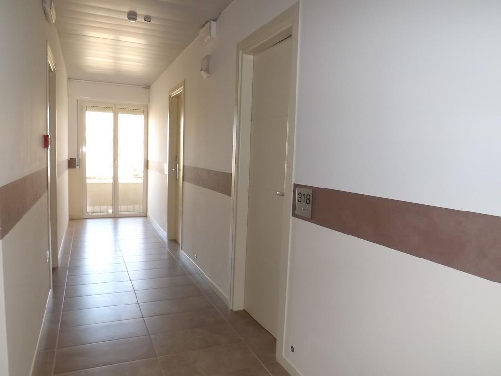 Hotel Muccioli Misano Adriatico Εξωτερικό φωτογραφία